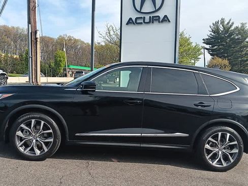 Used 2024 Acura MDX SH-AWD w/ Technology Package image 2