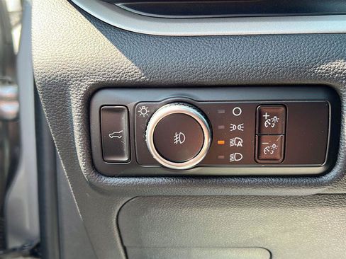 Used 2023 Ford Explorer XLT w/ Equipment Group 202A AWD/4WD image 7