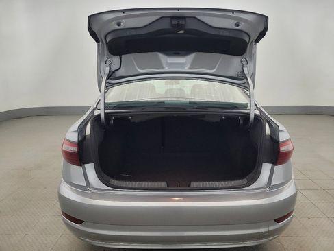 Used 2021 Volkswagen Jetta SE FWD image 29