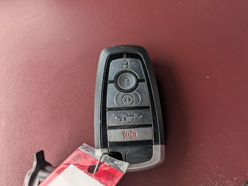 Used 2019 Ford F150 Platinum w/ Equipment Group 701A Luxury AWD/4WD image 33