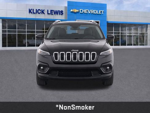 Used 2020 Jeep Cherokee Latitude Plus w/ Comfort/Convenience Group AWD/4WD image 2