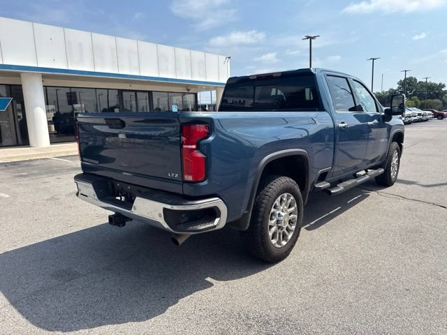 Used 2025 Chevrolet Silverado 2500 LTZ w/ LTZ Convenience Package AWD/4WD image 3