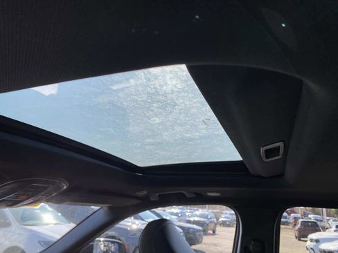 New 2026 Jeep Grand Cherokee Altitude image 7