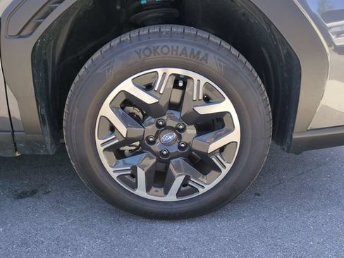 Used 2025 Subaru Forester Premium AWD/4WD image 11