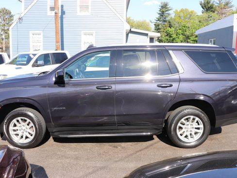 Used 2024 Chevrolet Tahoe LT AWD/4WD image 2