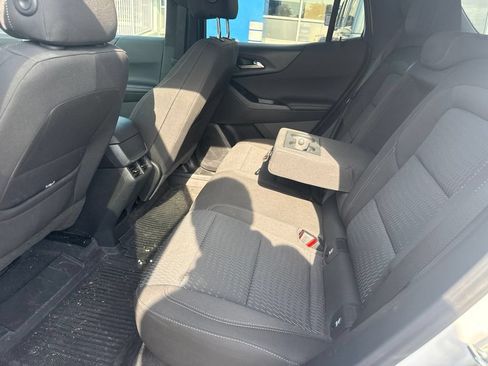 Used 2026 Chevrolet Equinox LT FWD image 9
