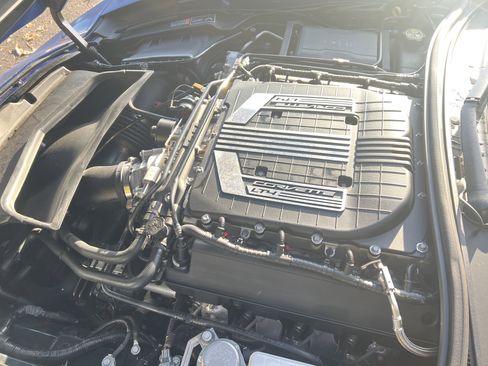 Used 2016 Chevrolet Corvette Z06 w/ 3LZ Preferred Equipment Group image 33