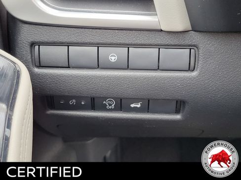 Used 2025 Nissan Rogue SV FWD image 28
