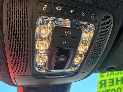 Used 2021 Mercedes-Benz GLS 450 4MATIC image 32
