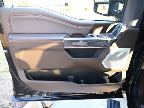 Used 2024 Ford F350 King Ranch image 17