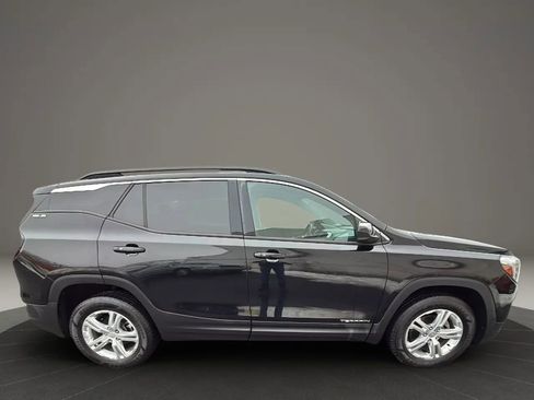 Used 2018 GMC Terrain SLE w/ Driver Convenience Package image 4