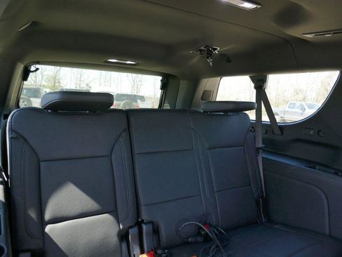 New 2026 Chevrolet Suburban Z71 w/ Z71 Off-Road Package AWD/4WD image 15