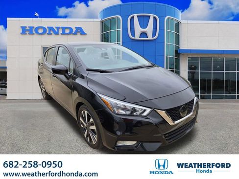 Used 2021 Nissan Versa SR image 1