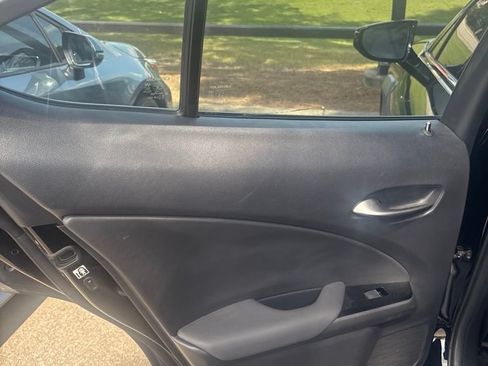 Used 2019 Lexus UX 200 F Sport w/ F Sport Premium Package FWD image 6