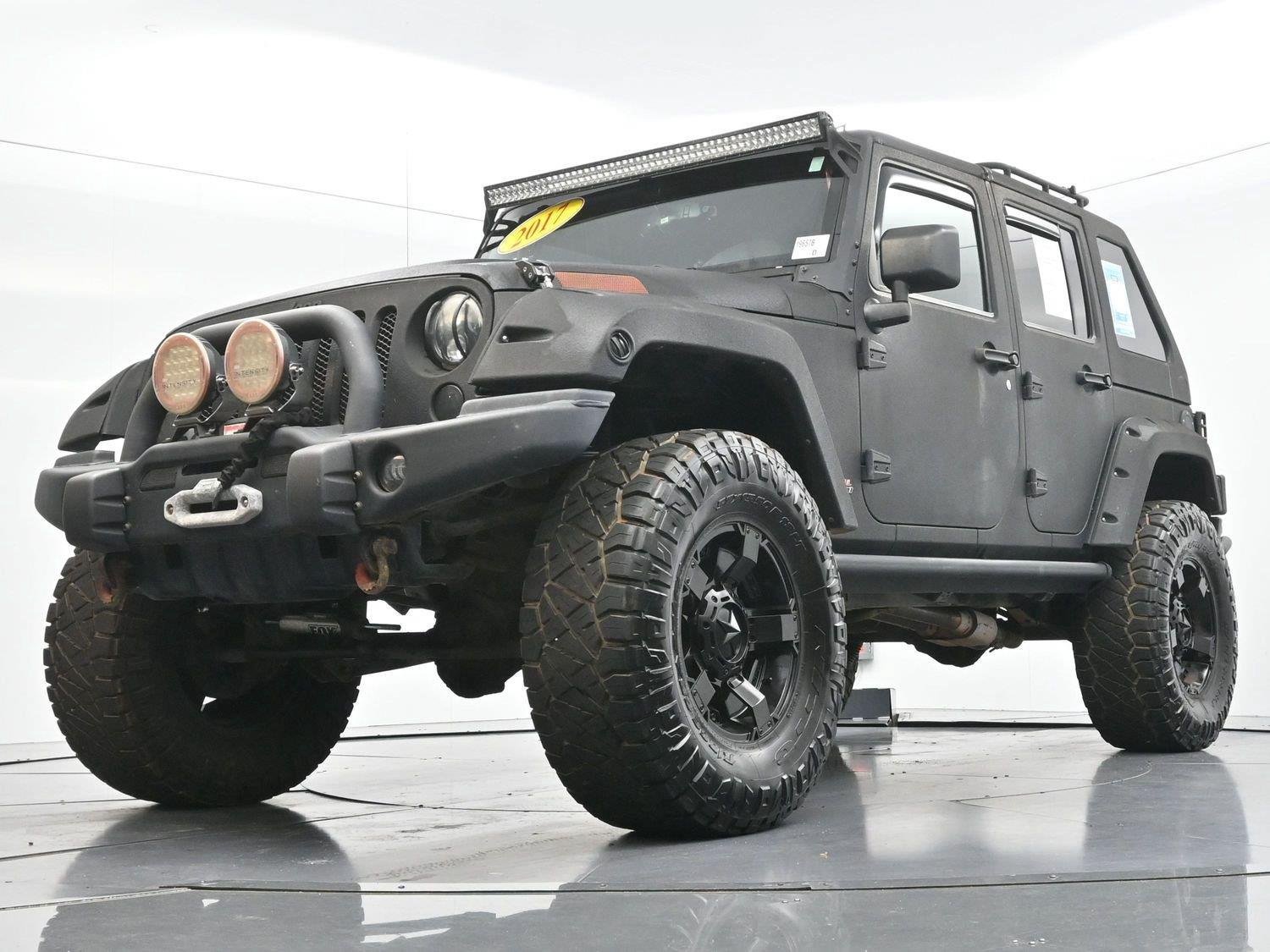 Used 2017 Jeep Wrangler Unlimited Rubicon AWD/4WD image 45