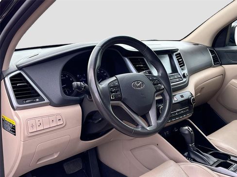 Used 2017 Hyundai Tucson Limited w/ Cargo Package FWD image 9