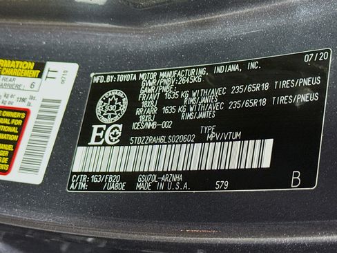 Used 2020 Toyota Highlander LE image 40