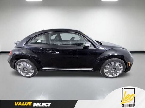 Used 2013 Volkswagen Beetle Turbo FWD image 4
