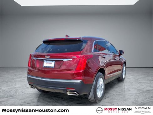 Used 2017 Cadillac XT5 FWD w/ LPO, Wheel Lock Package image 8