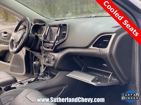 Used 2020 Jeep Cherokee Limited w/ Luxury Group image 18