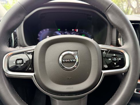 Certified 2024 Volvo XC60 T8 Ultimate w/ Climate Package AWD/4WD image 17