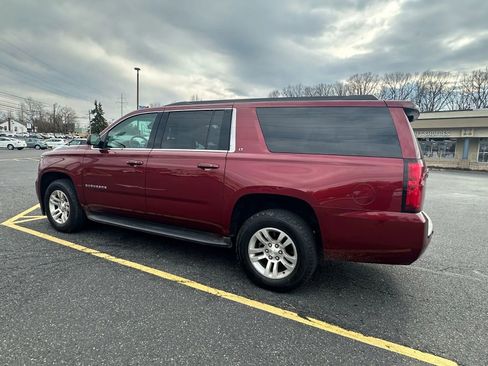 Used 2016 Chevrolet Suburban LT w/ Luxury Package image 3