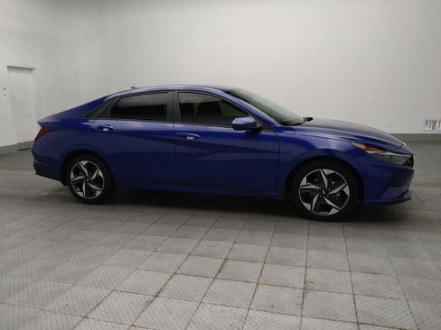 Used 2023 Hyundai Elantra SEL w/ Convenience Package FWD image 11