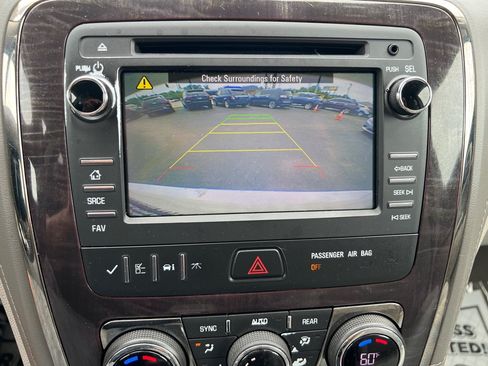 Used 2015 Buick Enclave Convenience FWD image 24