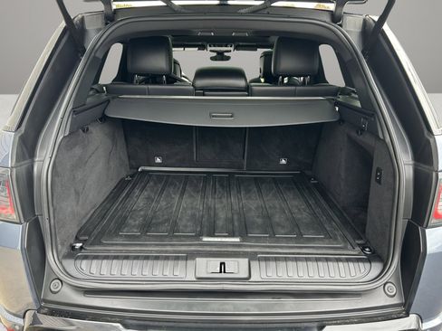 Used 2019 Land Rover Range Rover Sport HSE Dynamic image 13