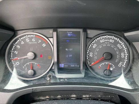 Used 2020 Toyota Tacoma SR AWD/4WD image 14