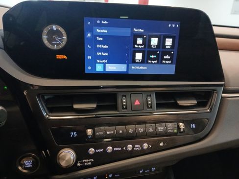 Used 2024 Lexus ES 350 w/ Premium Package FWD image 33