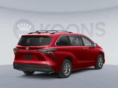 New 2026 Toyota Sienna XLE FWD image 2