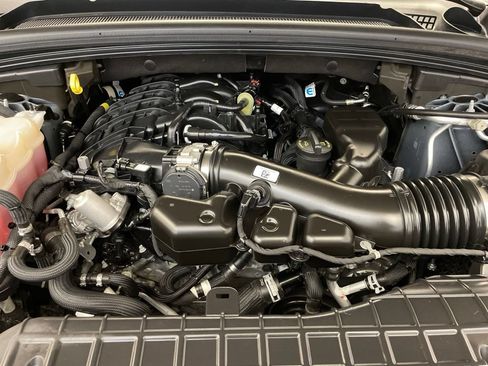 Certified 2024 Jeep Grand Cherokee L Limited AWD/4WD image 32