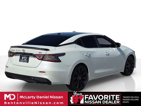 Used 2023 Nissan Maxima SR w/ Sport Mat Group image 5