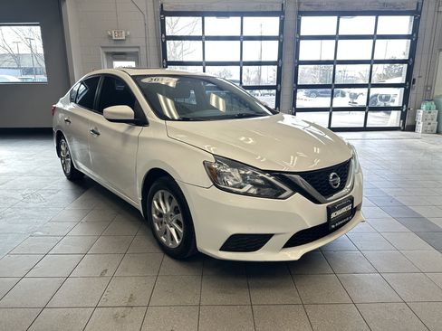 Used 2017 Nissan Sentra SV w/ Style Package image 13