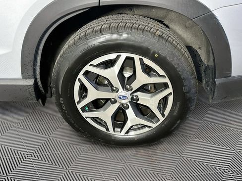 Used 2021 Subaru Forester Premium AWD/4WD image 39