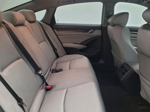 Used 2018 Honda Accord EX image 19