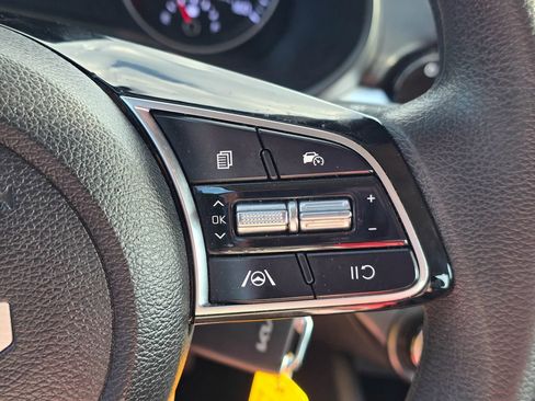 Used 2022 Kia Forte LXS w/ LXS Technology Package image 21