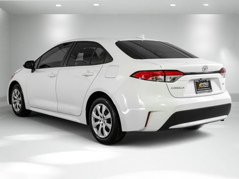 Used 2020 Toyota Corolla LE FWD image 10