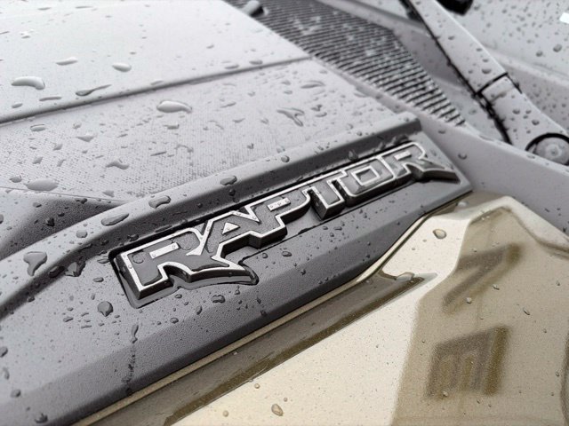 New 2026 Ford Bronco Raptor w/ Interior Carbon Fiber Pack AWD/4WD image 7