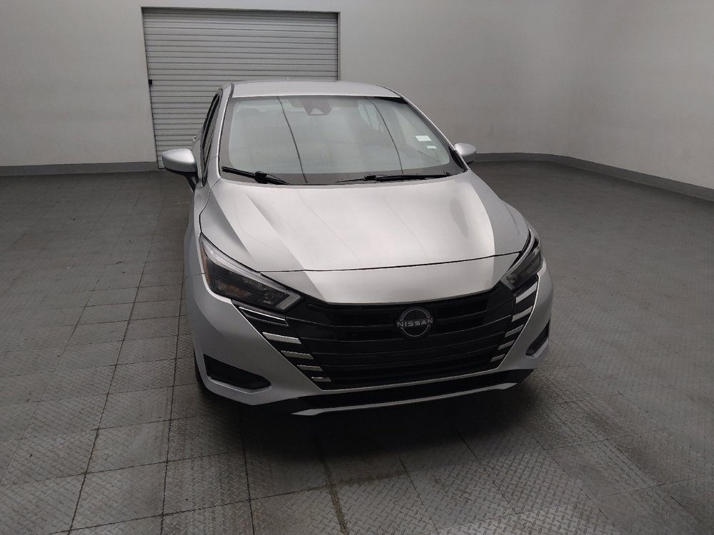 Used 2025 Nissan Versa SV FWD image 14