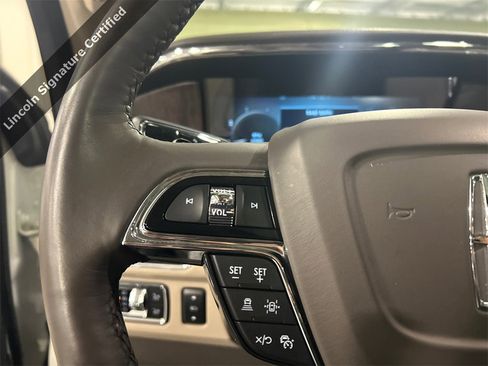Certified 2023 Lincoln Navigator Reserve image 12