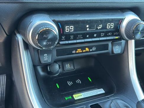 Used 2024 Toyota RAV4 XLE image 30