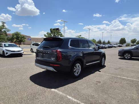 Used 2021 Kia Telluride LX FWD image 5
