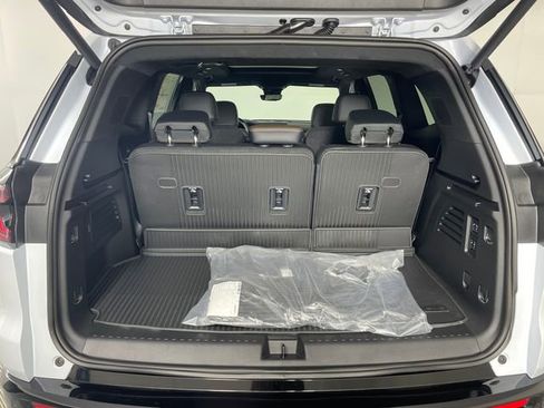 New 2026 GMC Acadia Denali Ultimate w/ LPO, Illumination Package AWD/4WD image 17
