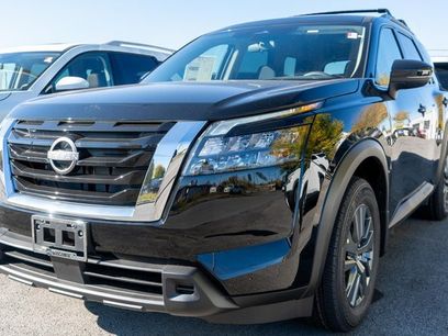 New 2025 Nissan Pathfinder SV