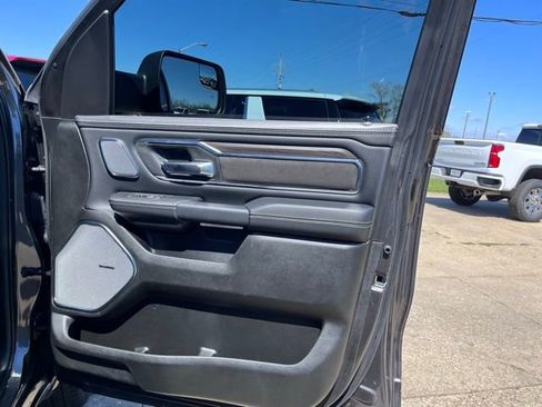 Used 2025 RAM 1500 Laramie w/ Night Edition AWD/4WD image 17
