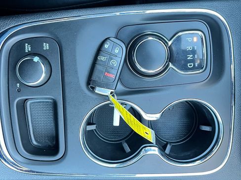 Used 2017 Dodge Durango R/T w/ Technology Group image 34