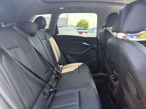 Used 2025 Audi Q6 e-tron Premium w/ Convenience Package AWD/4WD image 29