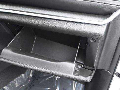 Certified 2024 Jeep Grand Cherokee Altitude image 33